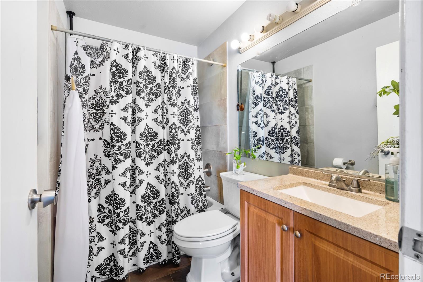 MLS Image #11 for 4609  fontana way,denver, Colorado