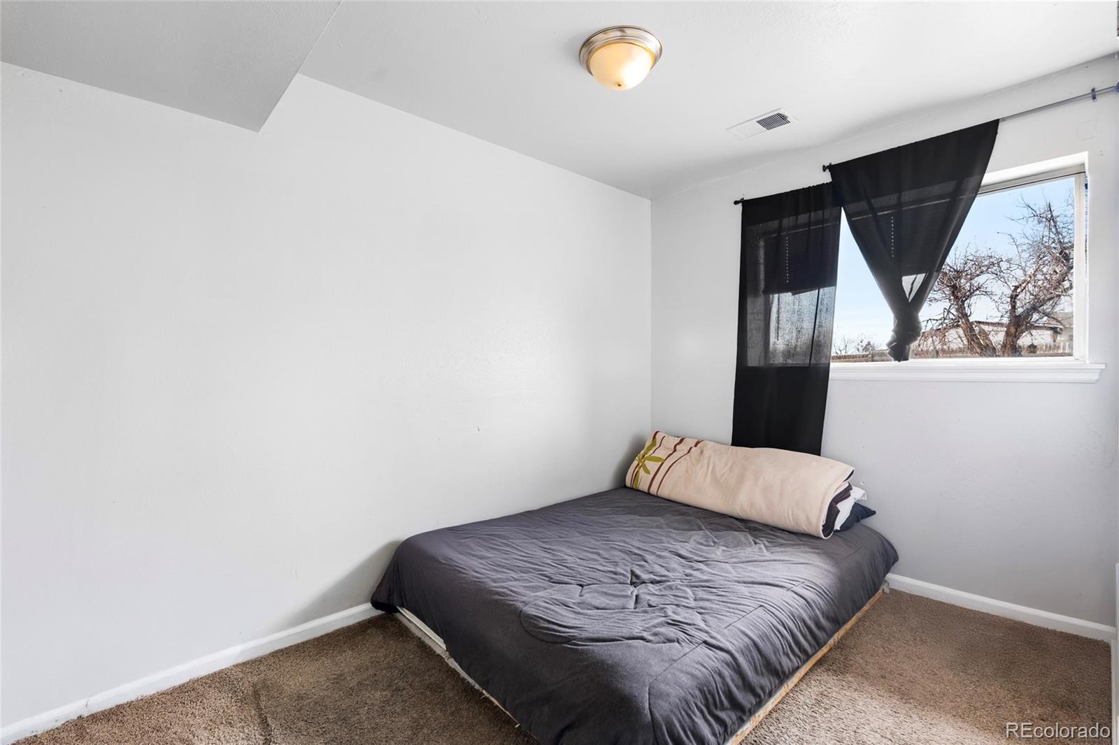 MLS Image #14 for 4609  fontana way,denver, Colorado