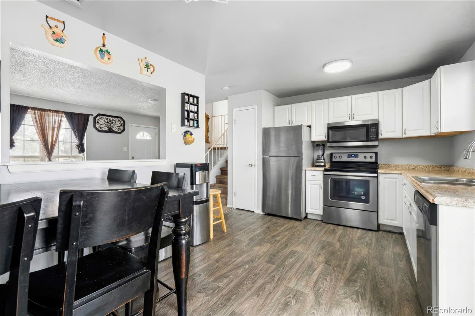 MLS Image #5 for 4609  fontana way,denver, Colorado