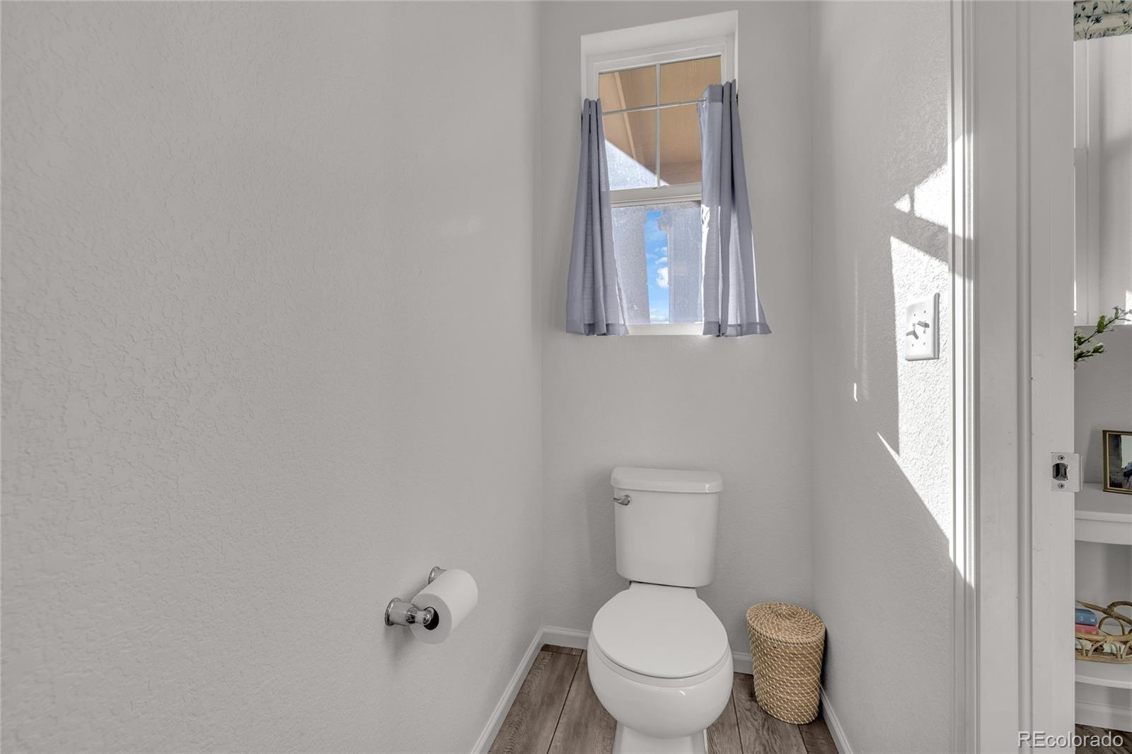 MLS Image #17 for 28436 e 6th place,watkins, Colorado