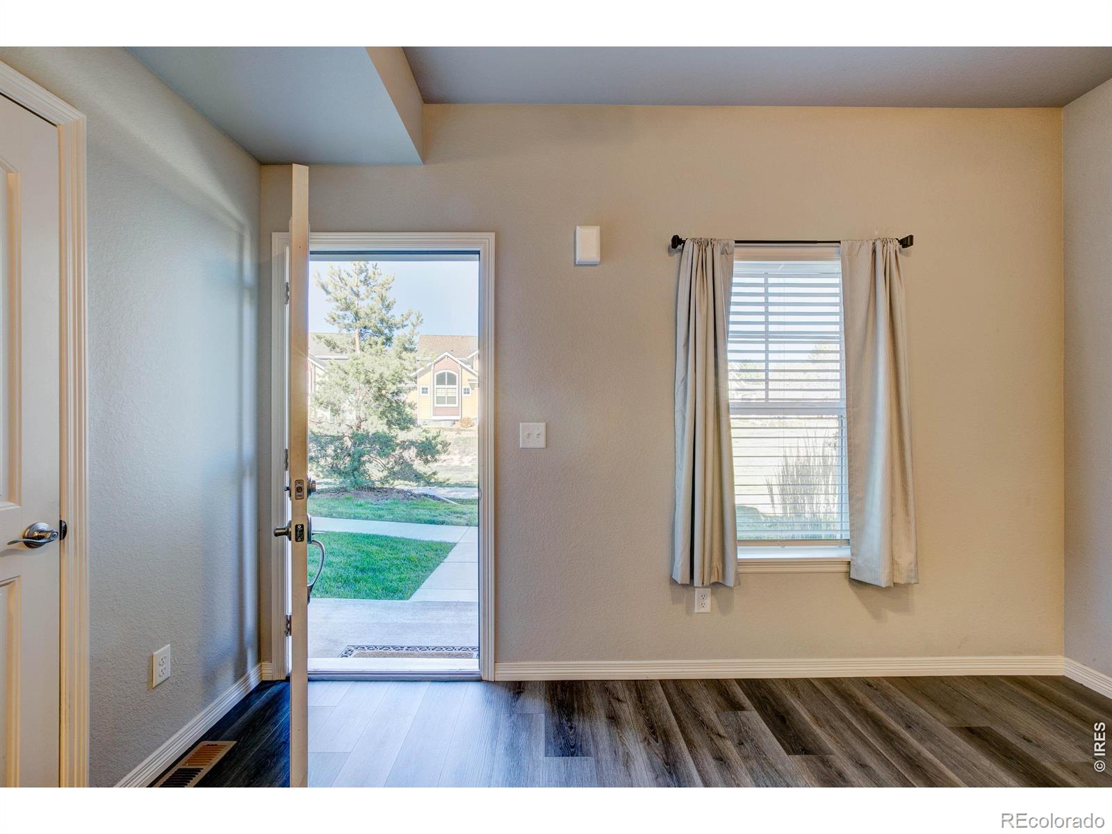 MLS Image #3 for 884  winding brook drive,berthoud, Colorado