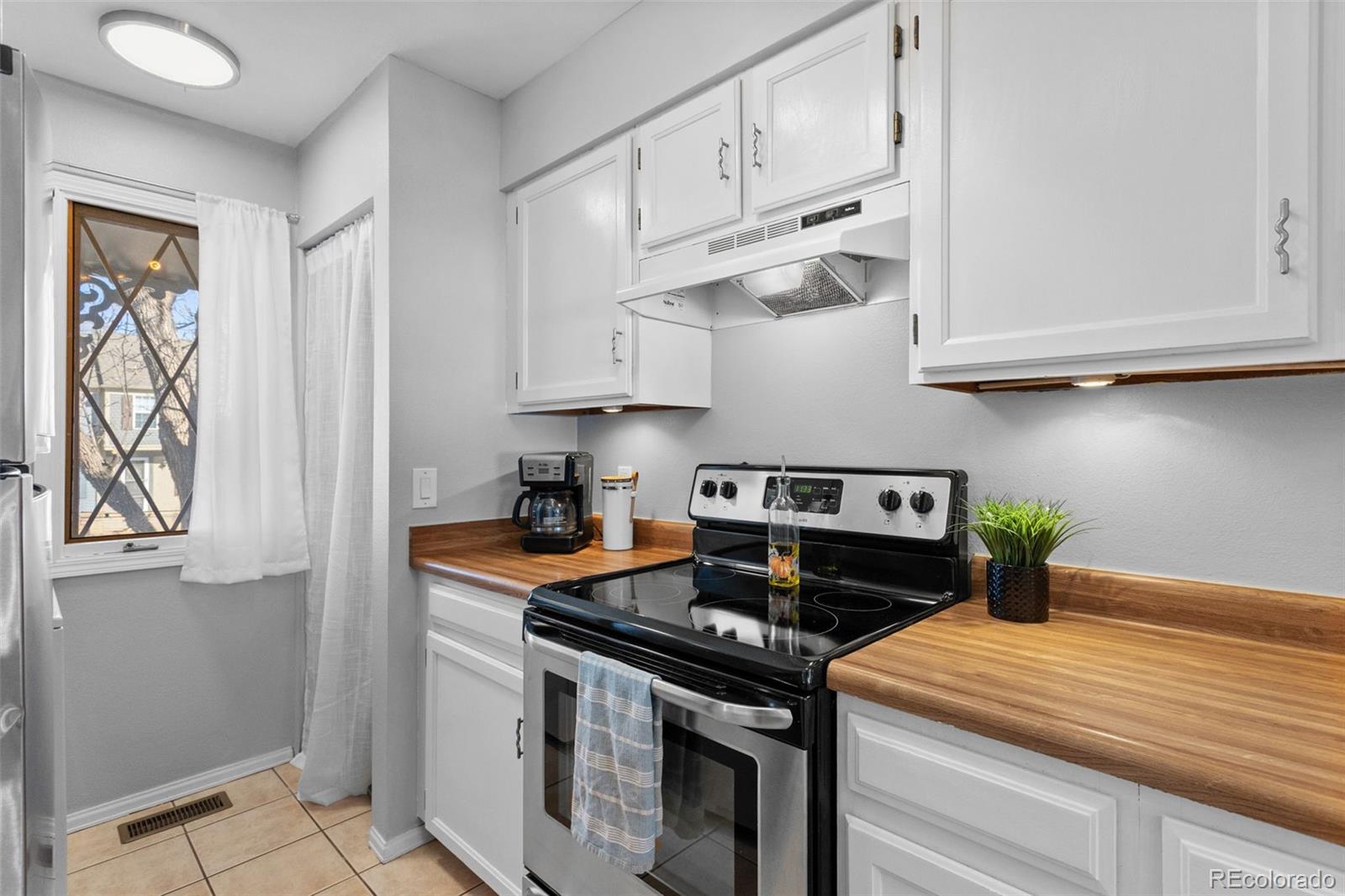 MLS Image #14 for 9630 w cornell place,lakewood, Colorado