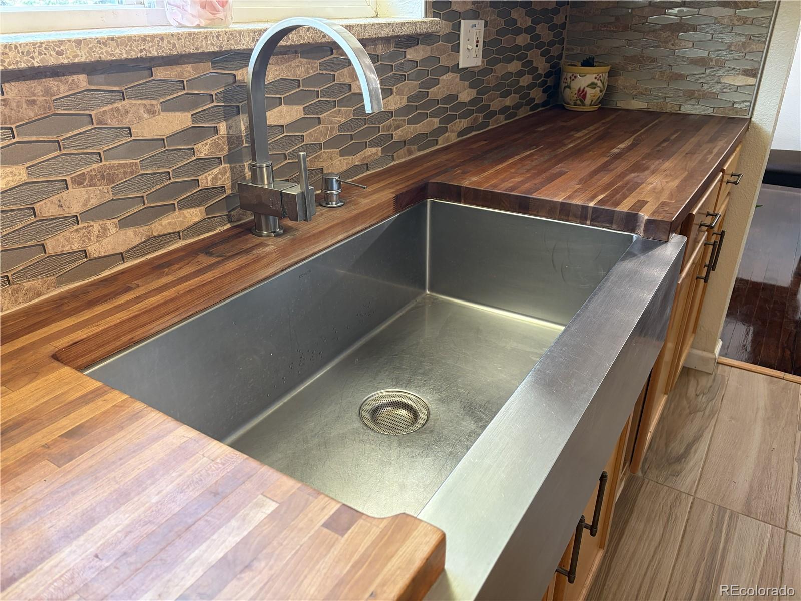 MLS Image #10 for 363  toledo street,aurora, Colorado