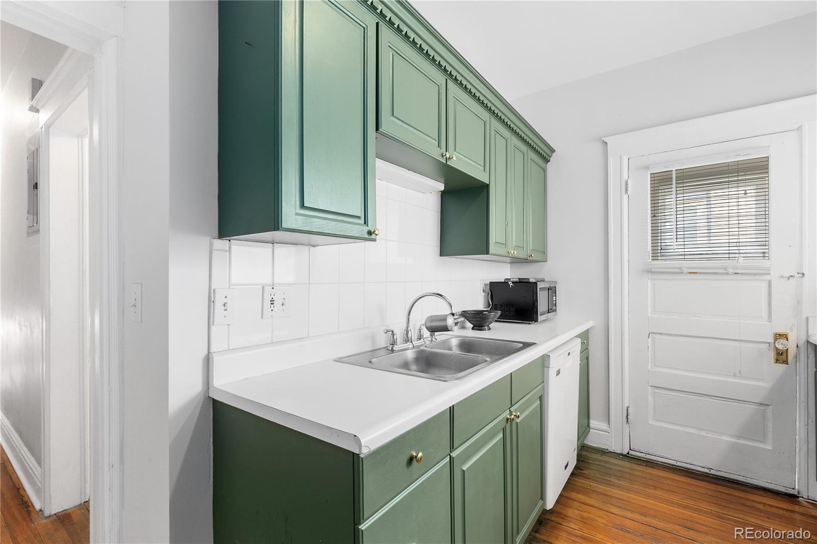 MLS Image #10 for 579 n pennsylvania street,denver, Colorado