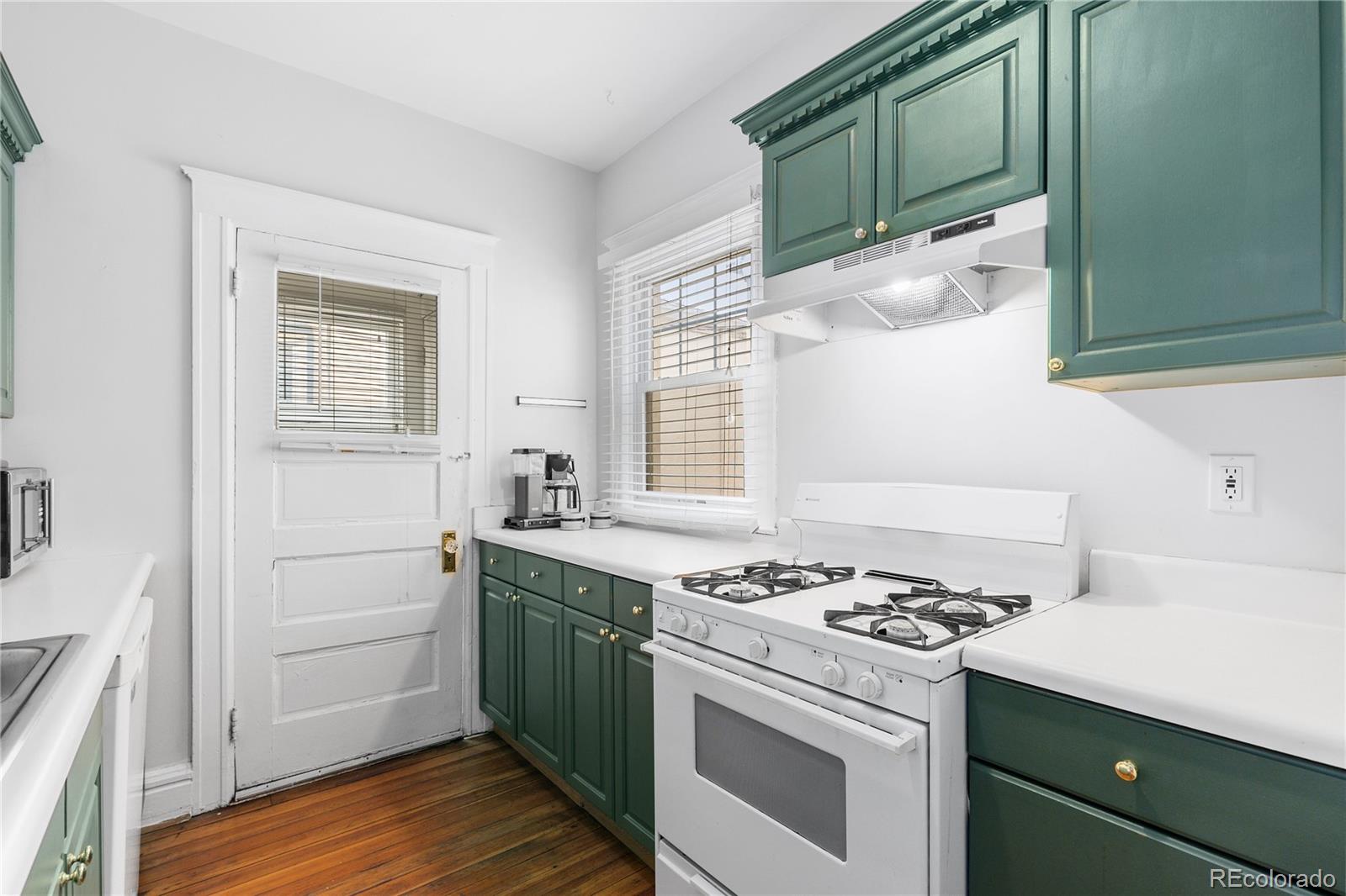 MLS Image #11 for 579 n pennsylvania street,denver, Colorado