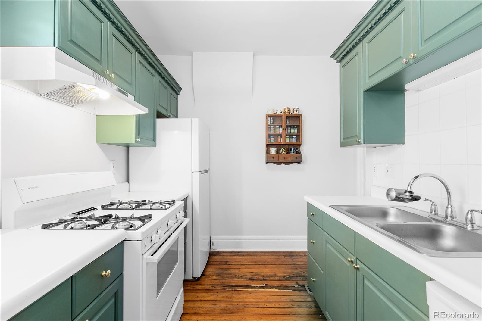MLS Image #9 for 579 n pennsylvania street,denver, Colorado