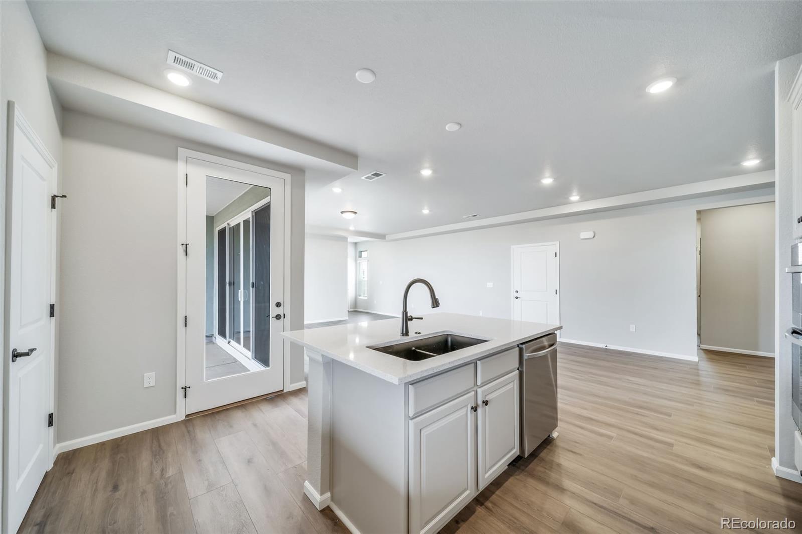 MLS Image #6 for 5174 n quatar street,aurora, Colorado