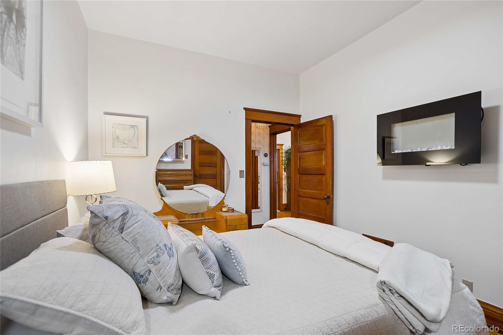 MLS Image #13 for 33 w byers place,denver, Colorado