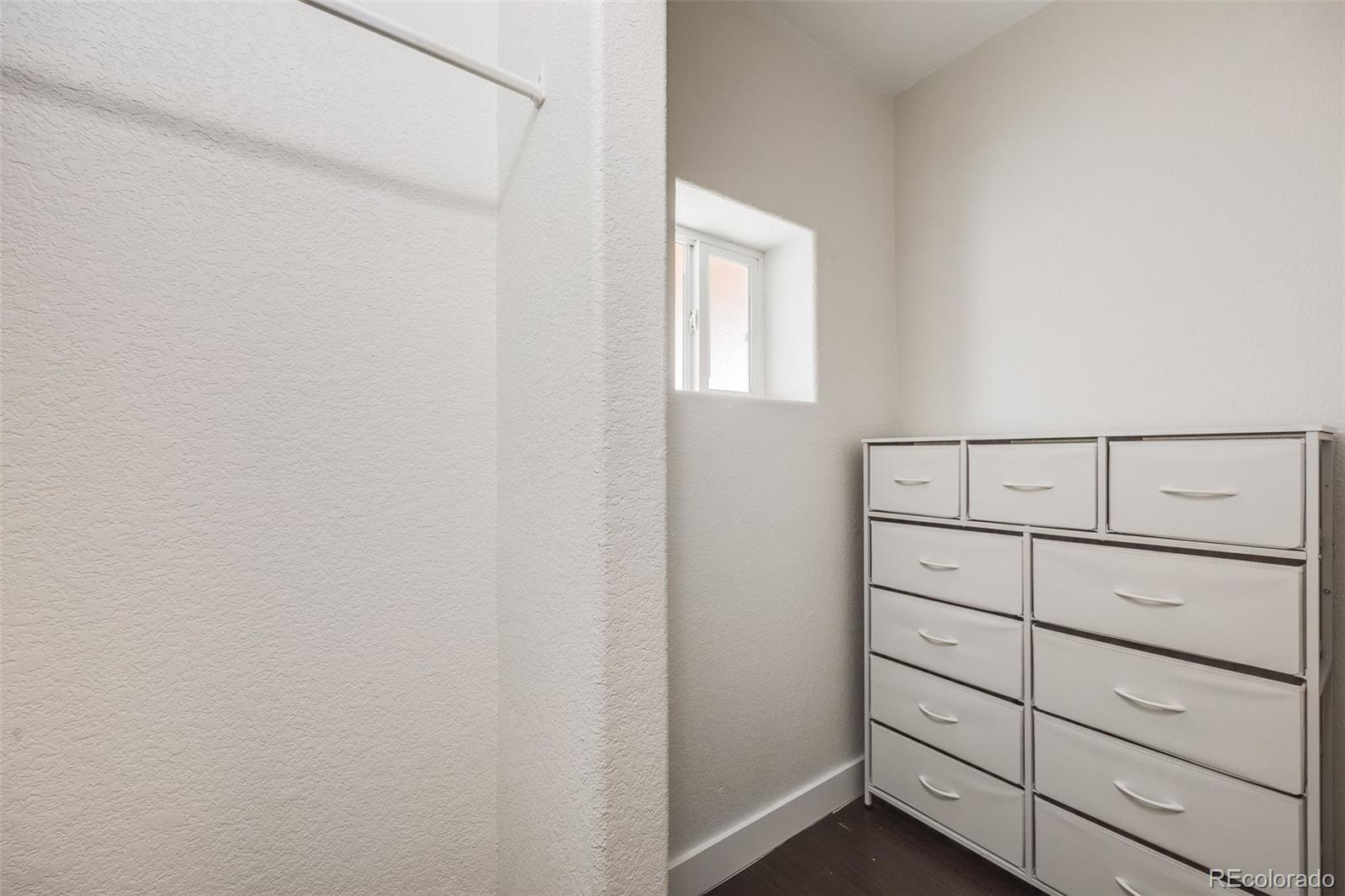 MLS Image #13 for 3582 n high street,denver, Colorado