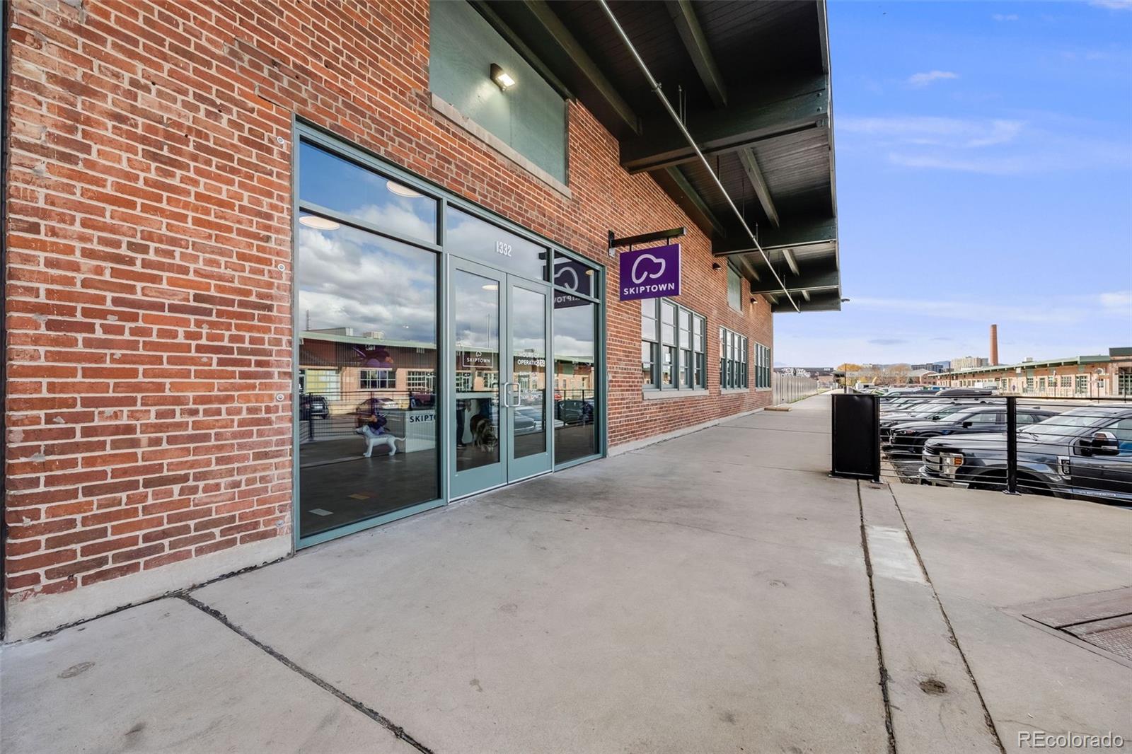 MLS Image #4 for 3582 n high street,denver, Colorado