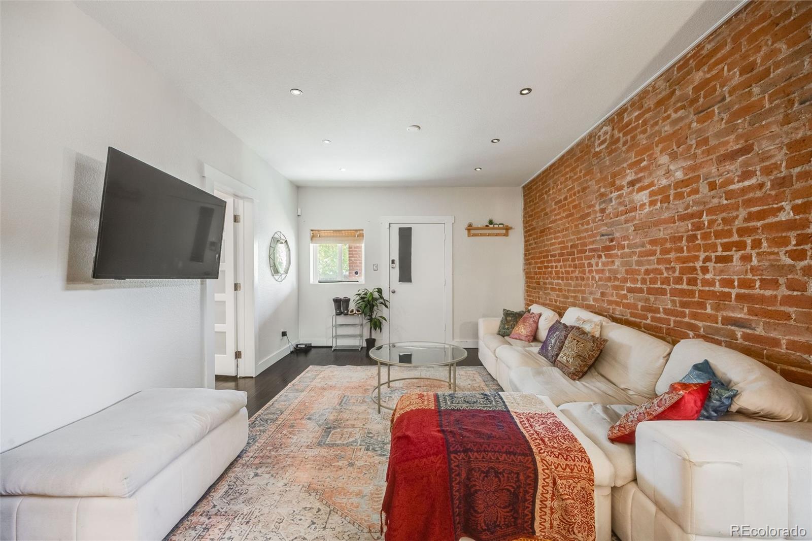 MLS Image #7 for 3582 n high street,denver, Colorado