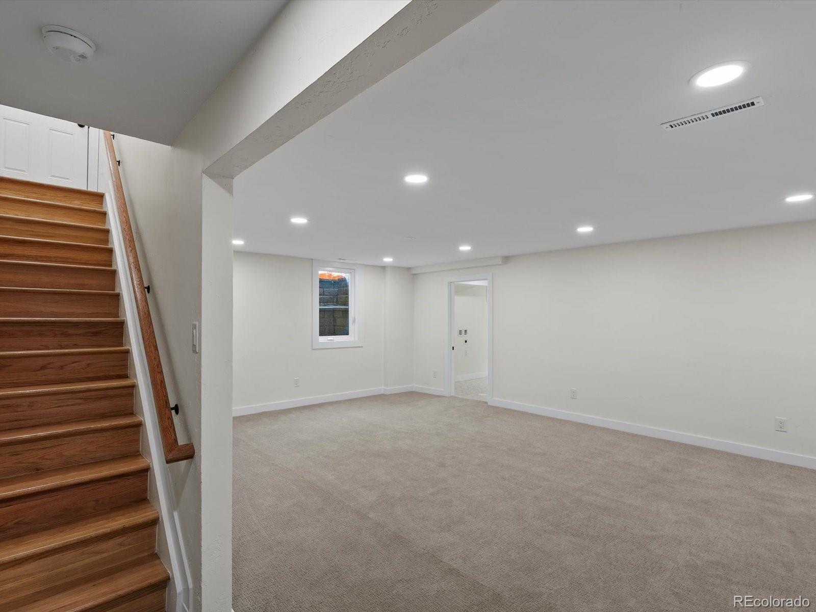 MLS Image #13 for 3630 s hillcrest drive,denver, Colorado