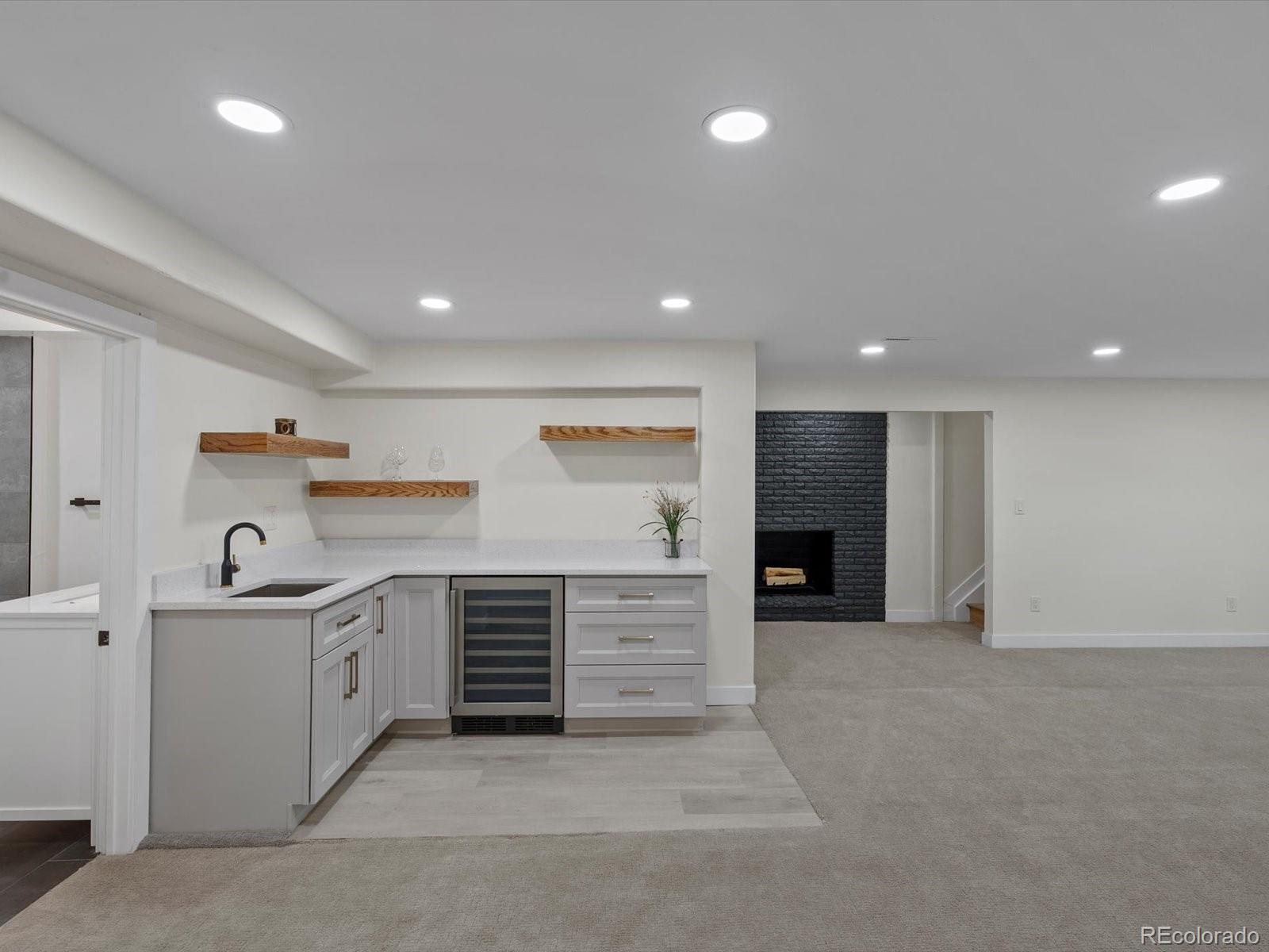 MLS Image #14 for 3630 s hillcrest drive,denver, Colorado