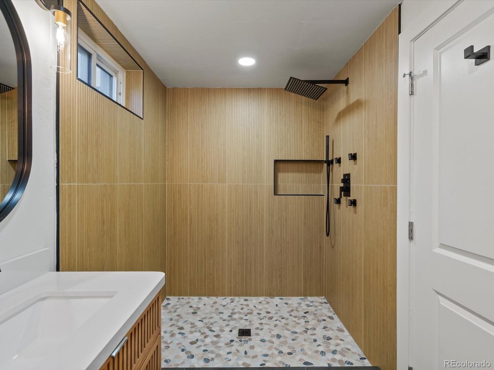 MLS Image #18 for 3630 s hillcrest drive,denver, Colorado