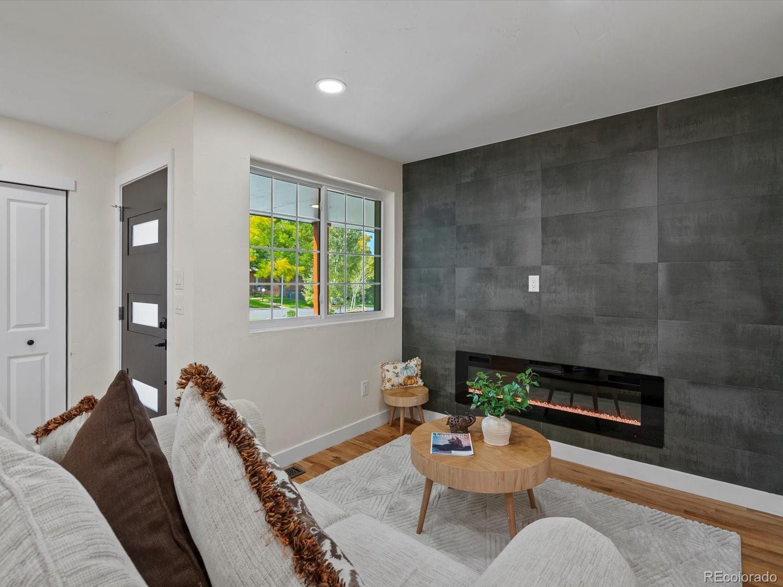 MLS Image #3 for 3630 s hillcrest drive,denver, Colorado