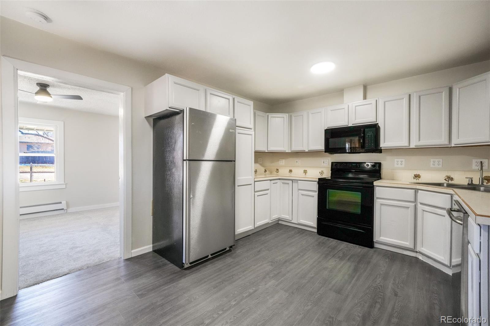 MLS Image #12 for 2218 e st vrain street,colorado springs, Colorado