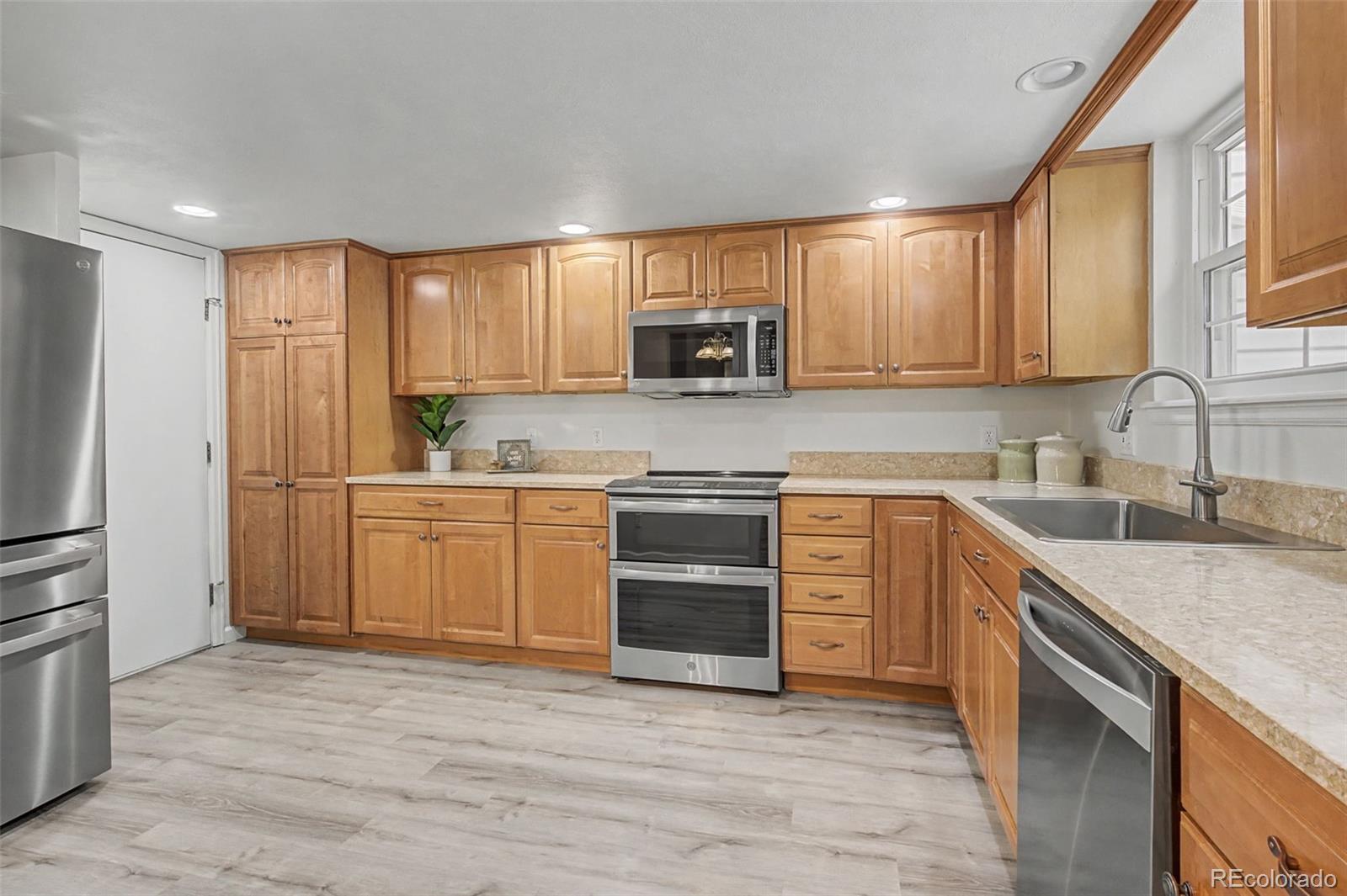 MLS Image #9 for 14305 e marina drive,aurora, Colorado