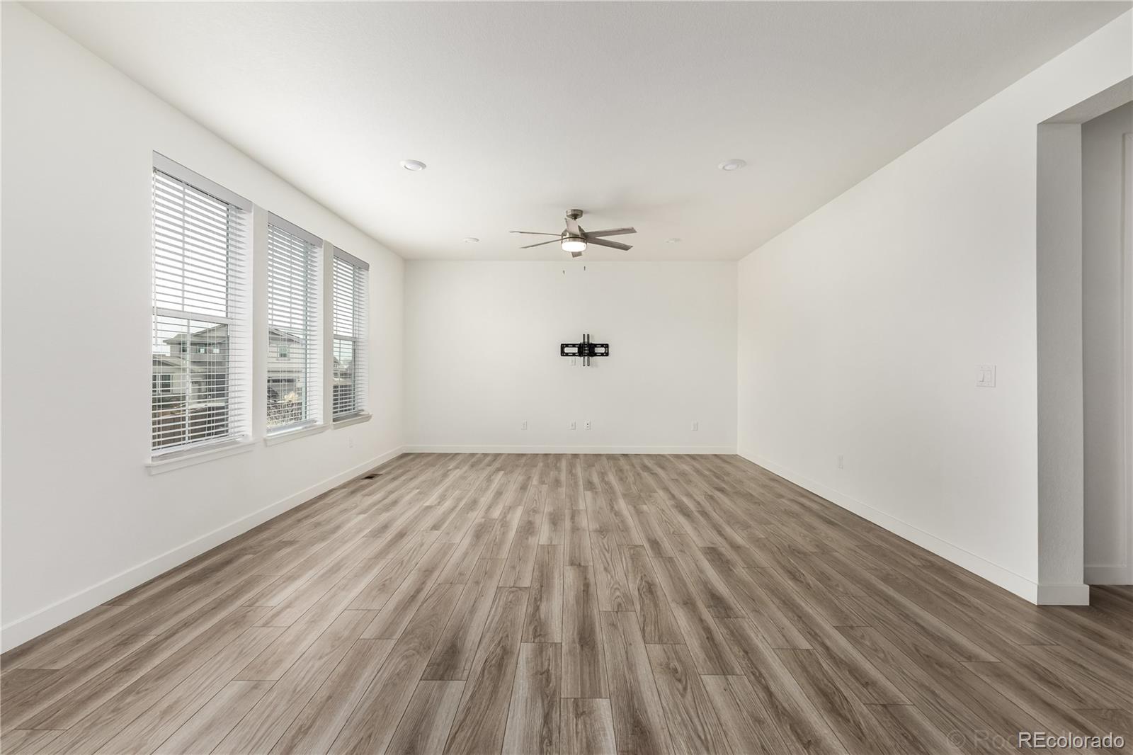 MLS Image #10 for 5339 e 147th avenue,thornton, Colorado
