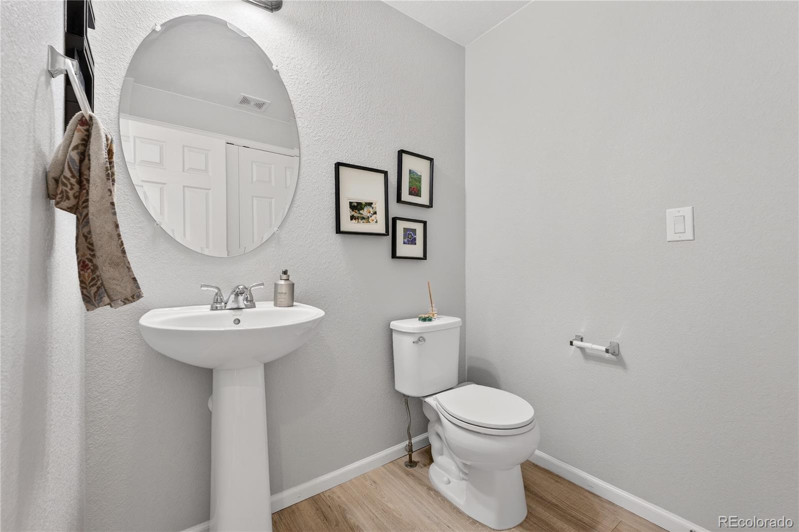 MLS Image #14 for 16025 e elk place,denver, Colorado