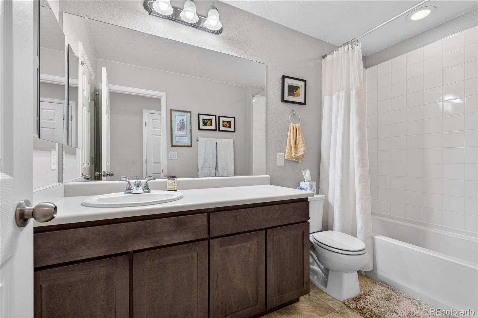 MLS Image #20 for 16025 e elk place,denver, Colorado
