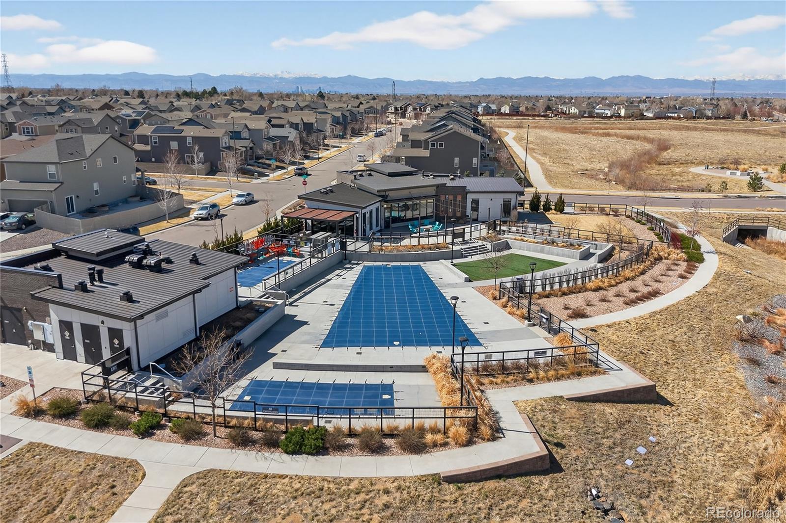 MLS Image #31 for 16025 e elk place,denver, Colorado