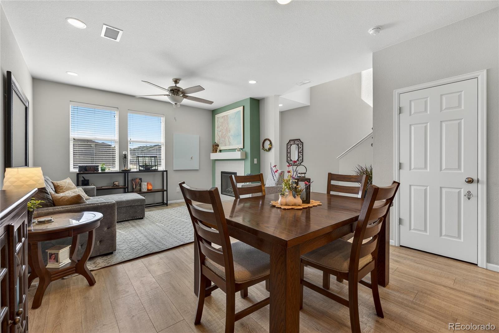 MLS Image #7 for 16025 e elk place,denver, Colorado