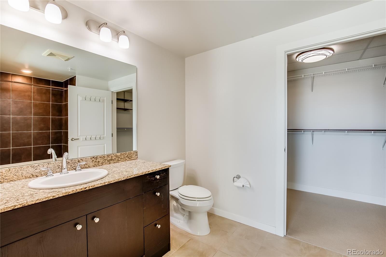 MLS Image #11 for 2001  lincoln street 1024,denver, Colorado