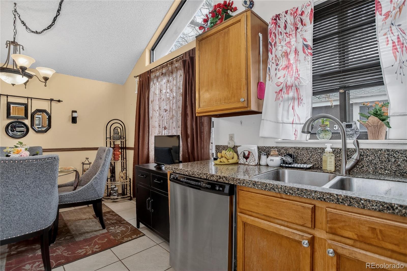 MLS Image #3 for 3770 s genoa circle d,aurora, Colorado