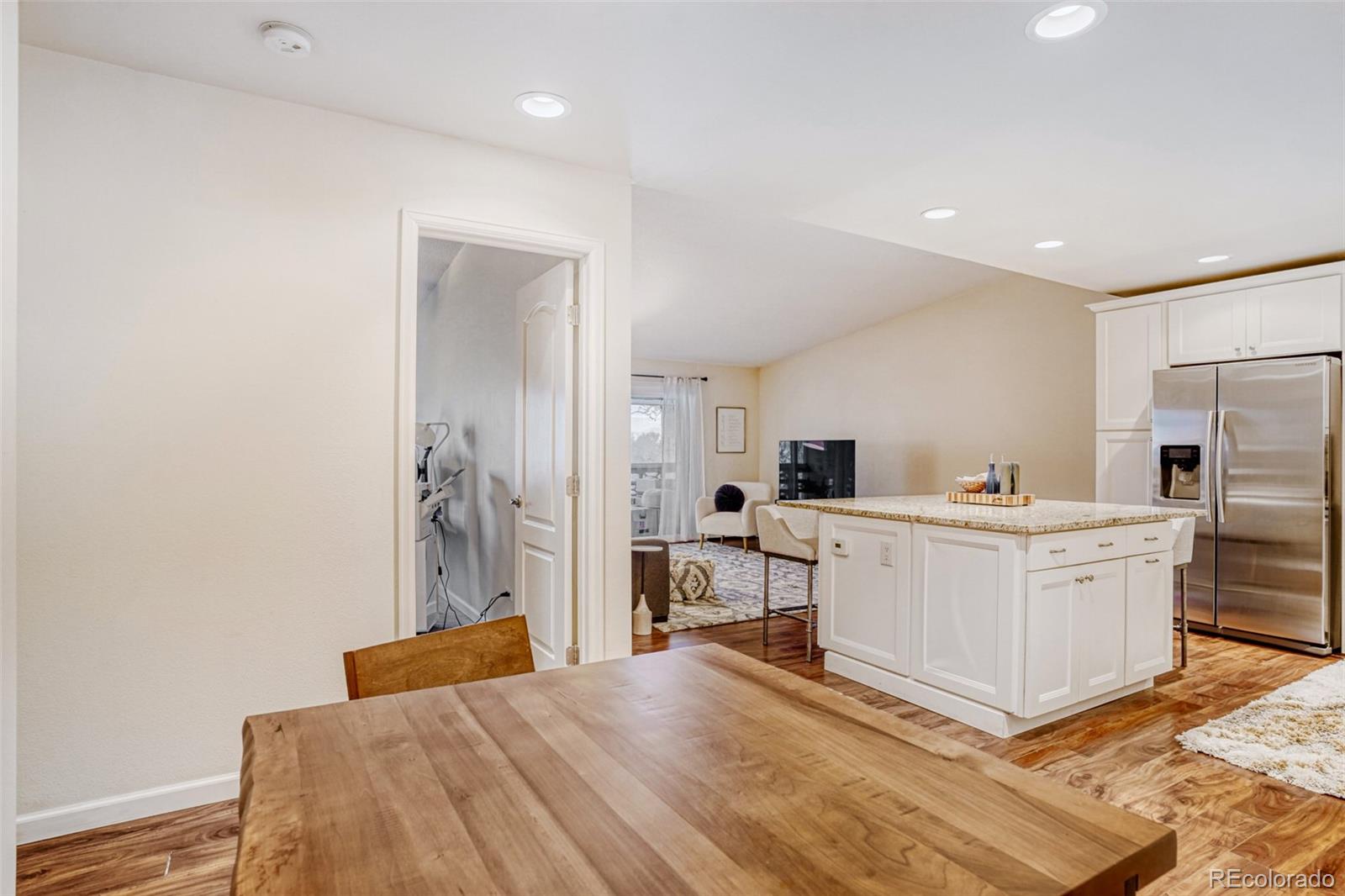 MLS Image #12 for 750 s clinton street,denver, Colorado
