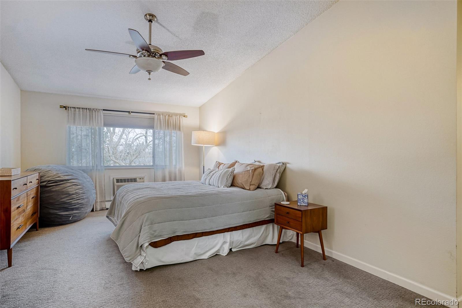 MLS Image #16 for 750 s clinton street,denver, Colorado