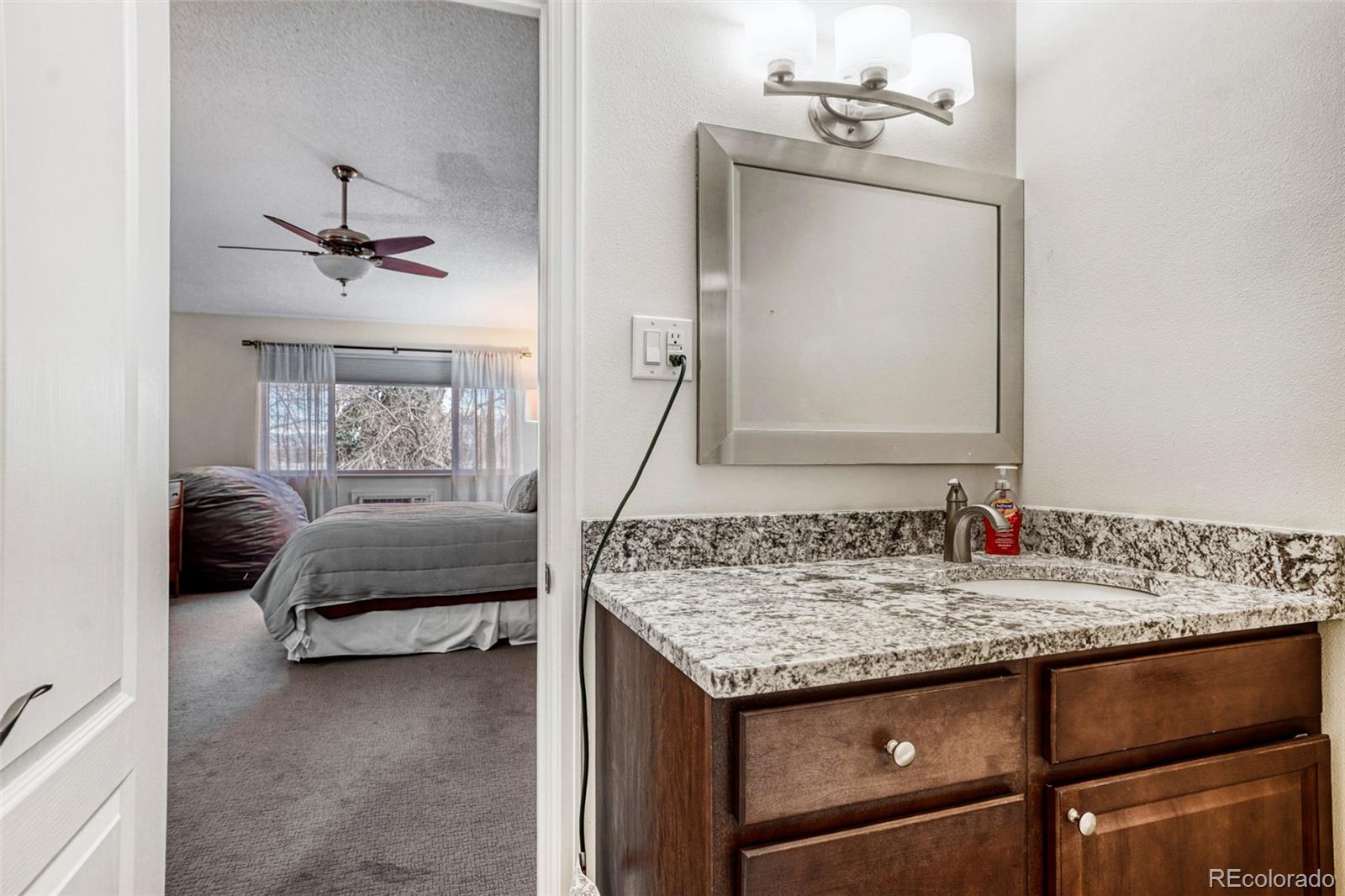 MLS Image #19 for 750 s clinton street,denver, Colorado