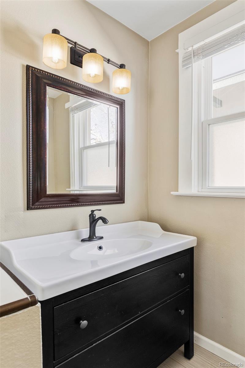 MLS Image #12 for 848  harrison street,denver, Colorado