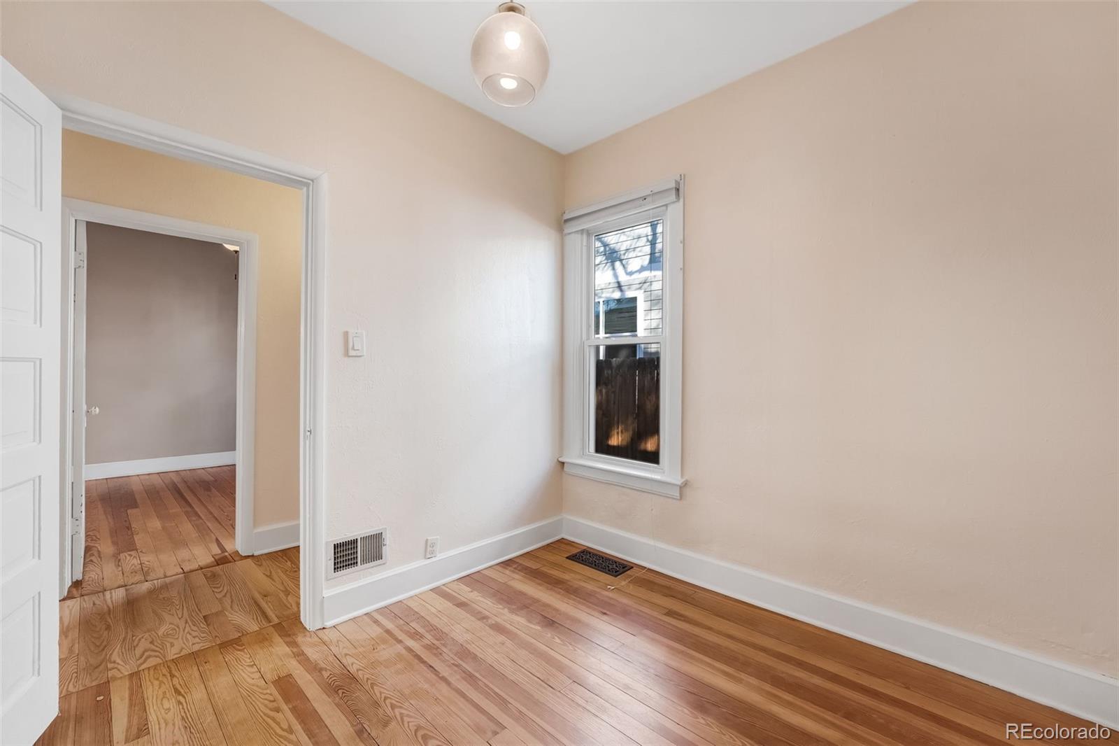 MLS Image #17 for 1671 s grant street,denver, Colorado
