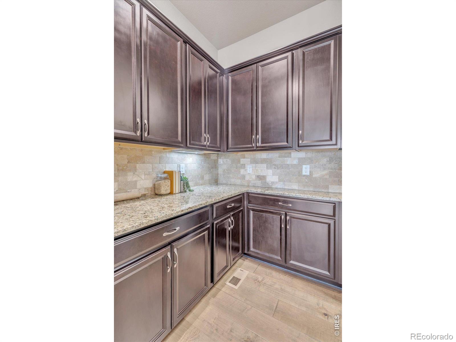 MLS Image #11 for 1306  skyline drive,erie, Colorado