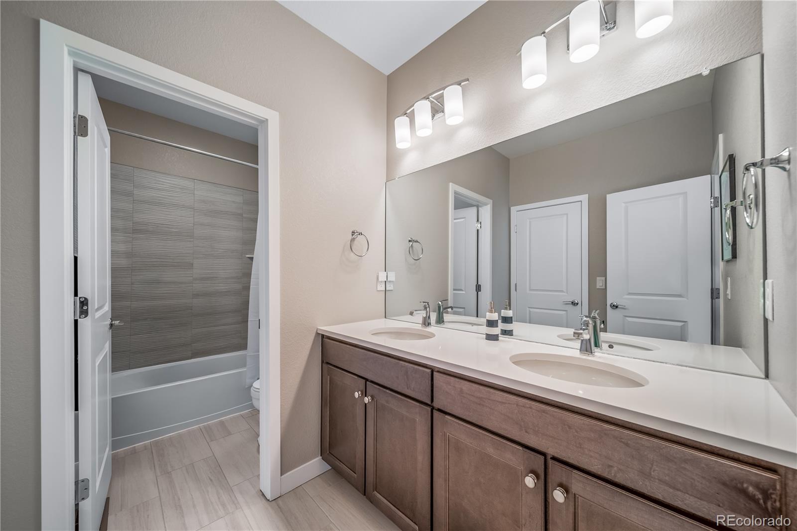 MLS Image #23 for 6322 n emporia street,denver, Colorado
