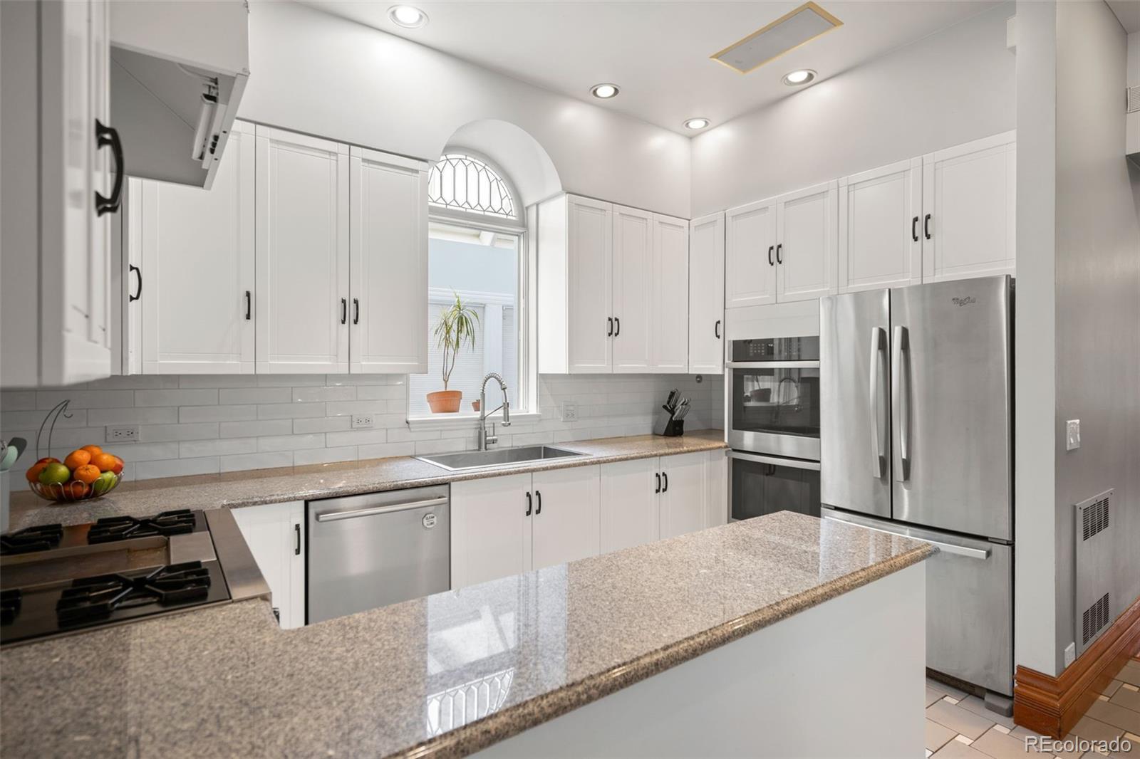 MLS Image #17 for 1632  vine street,denver, Colorado