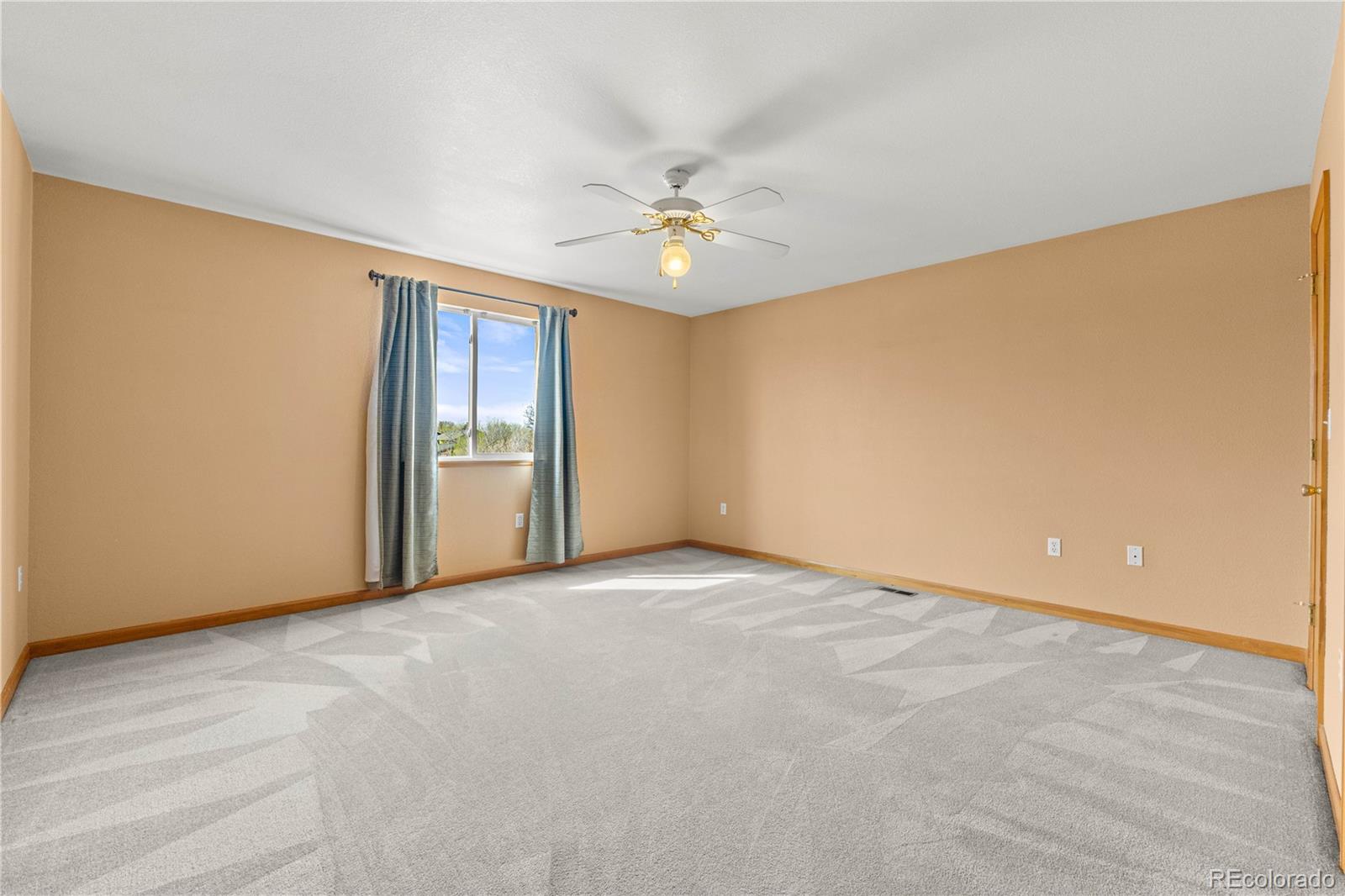 MLS Image #24 for 1620  august lane,brighton, Colorado