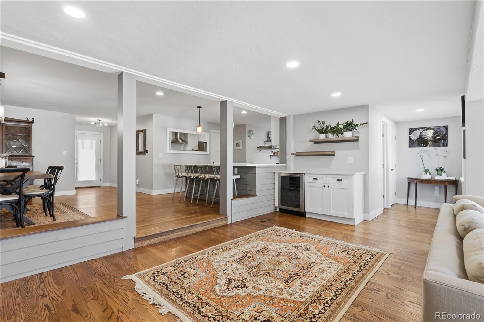 MLS Image #10 for 211  magnolia street,denver, Colorado
