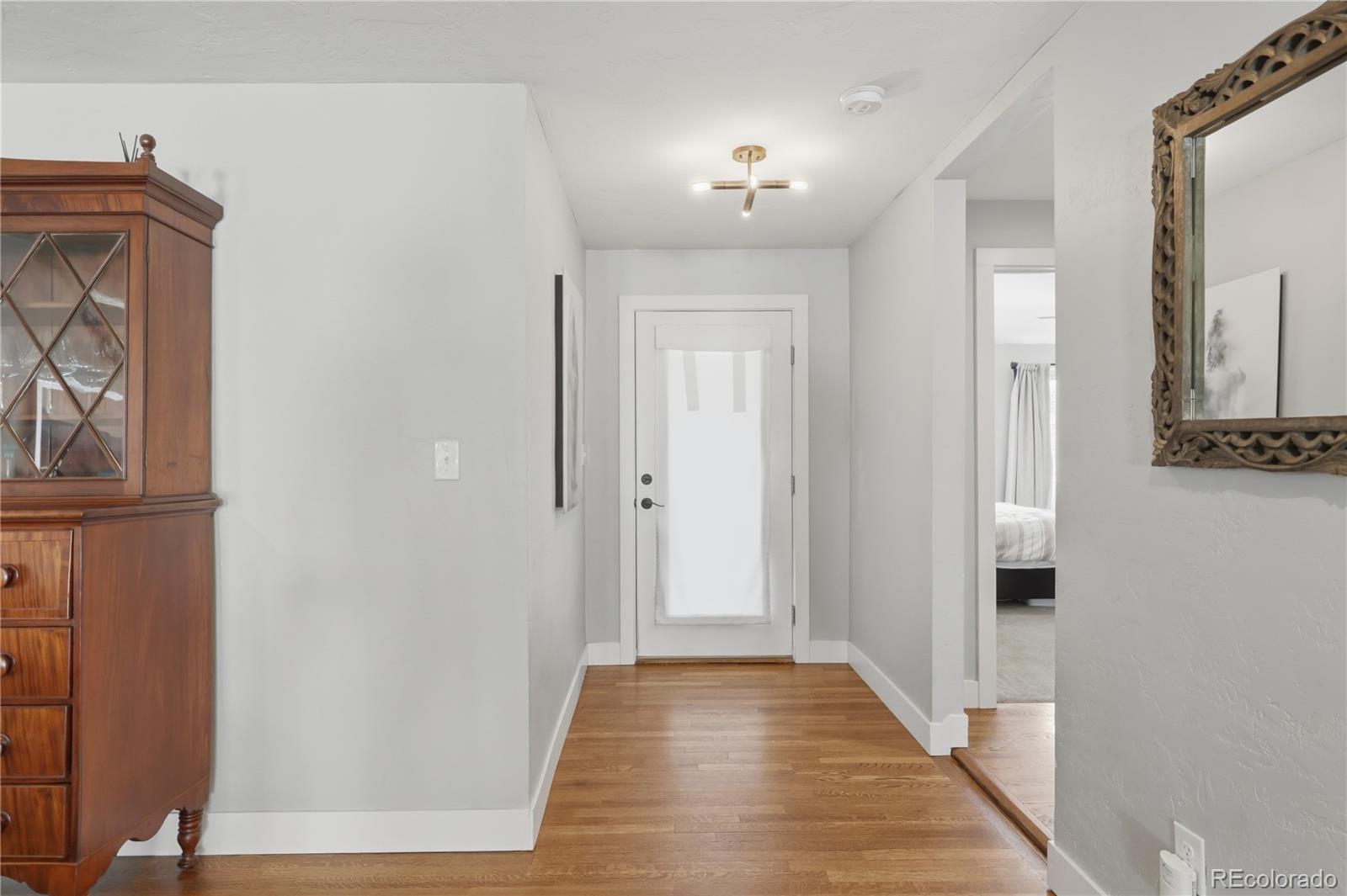 MLS Image #16 for 211  magnolia street,denver, Colorado
