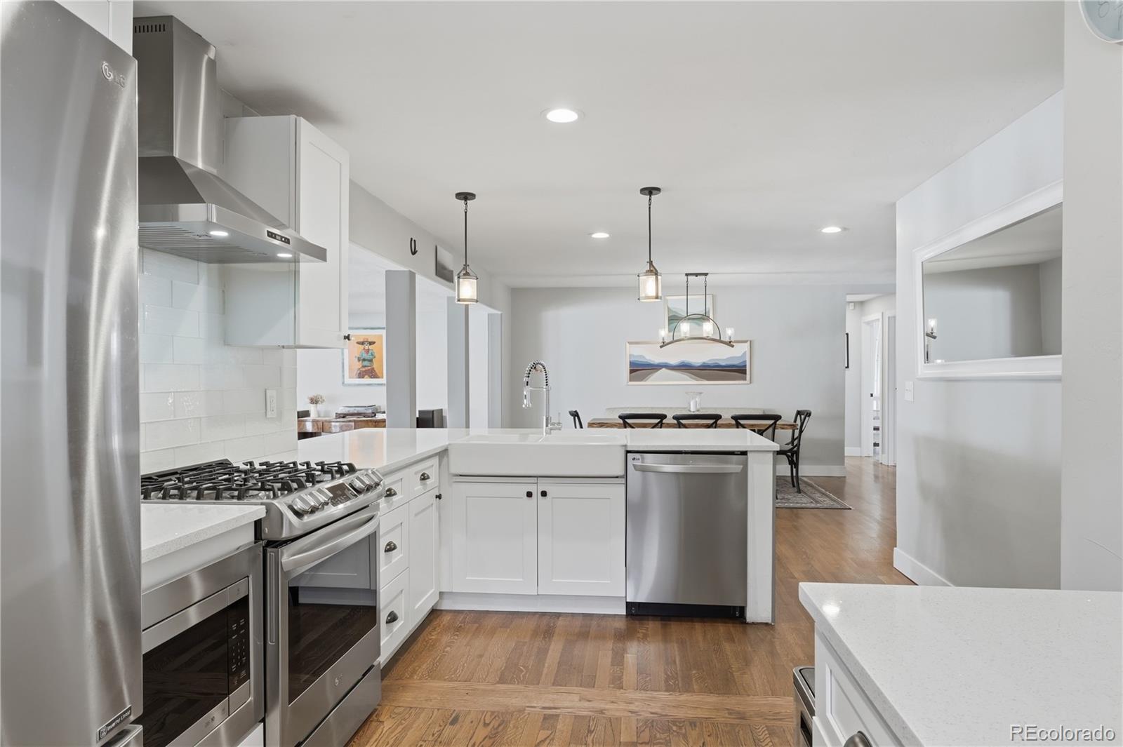 MLS Image #7 for 211  magnolia street,denver, Colorado