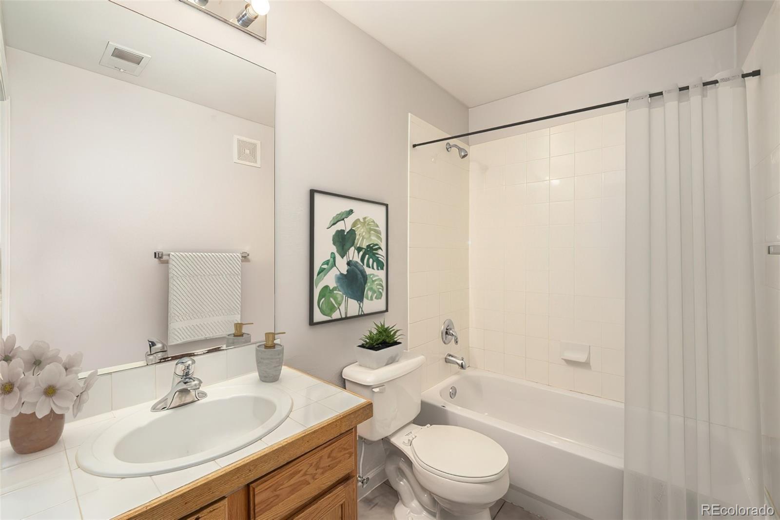 MLS Image #18 for 1747 n pearl street 103,denver, Colorado