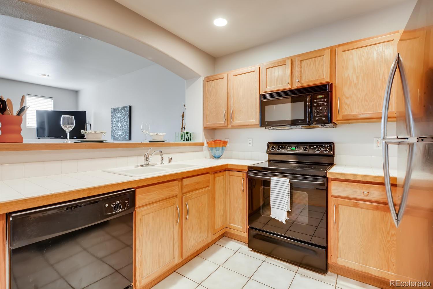 MLS Image #5 for 1747 n pearl street 103,denver, Colorado