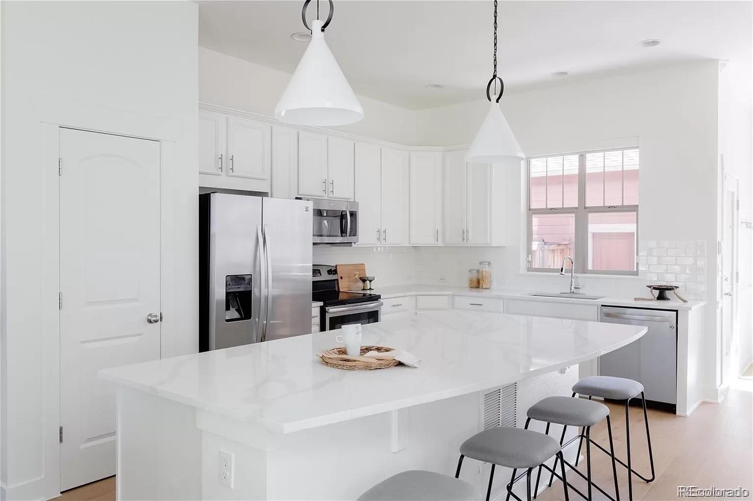 MLS Image #6 for 7984 e 51st avenue ,denver, Colorado