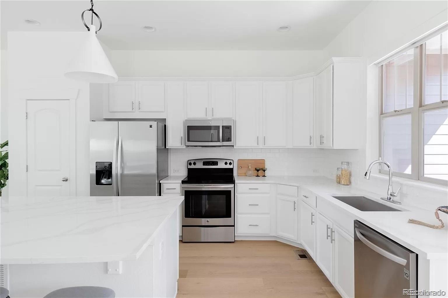 MLS Image #7 for 7984 e 51st avenue ,denver, Colorado