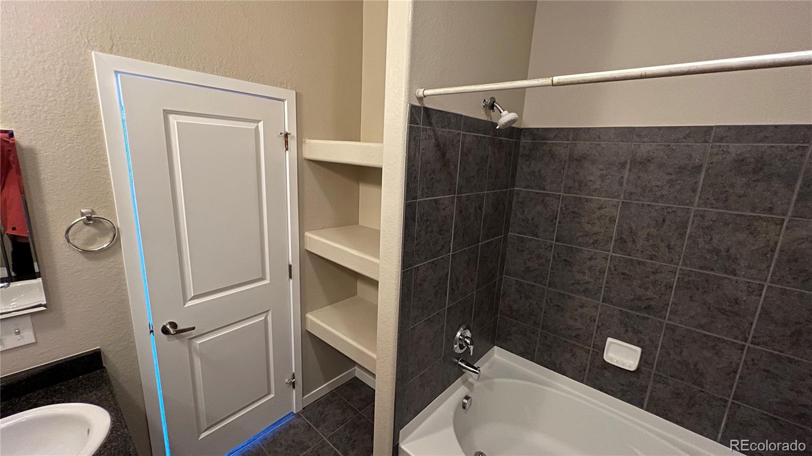 MLS Image #17 for 4100  albion street 602,denver, Colorado