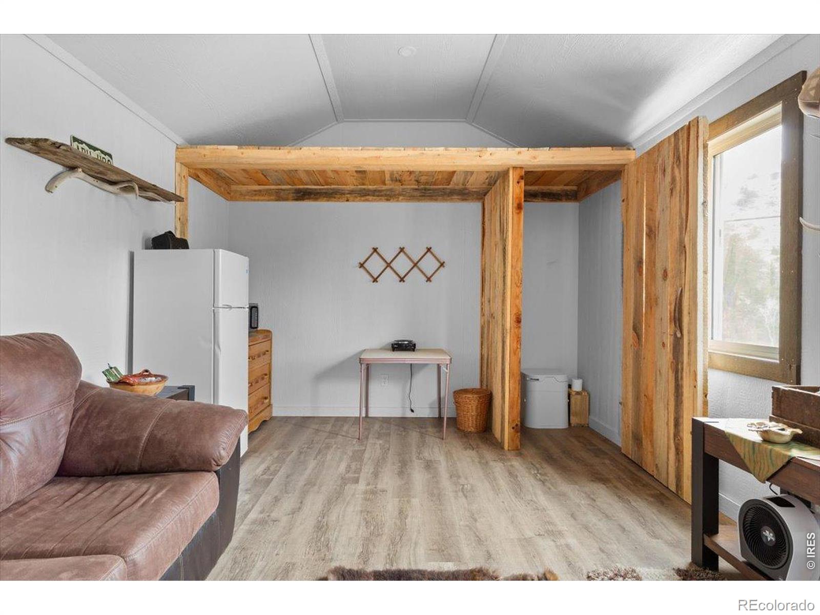 MLS Image #3 for 59 w rustic road,bellvue, Colorado