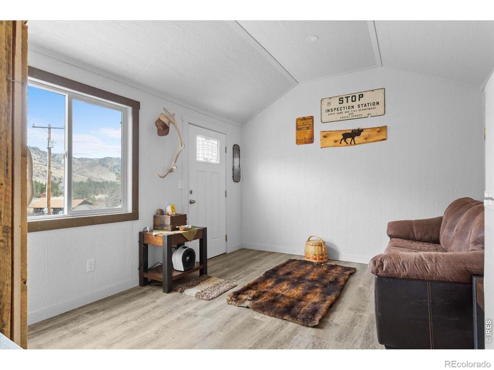 MLS Image #4 for 59 w rustic road,bellvue, Colorado