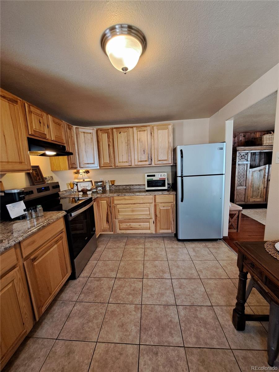 MLS Image #11 for 8946  central avenue,beulah, Colorado