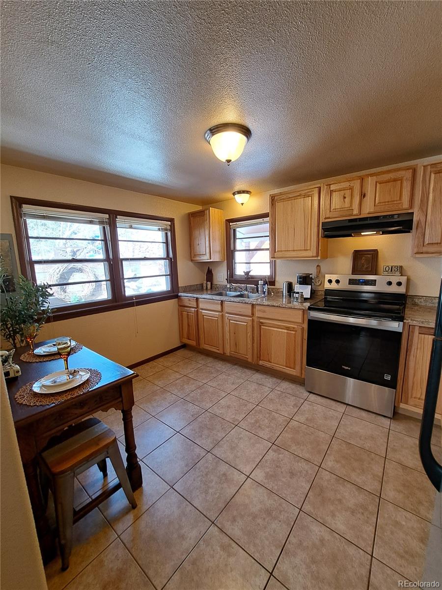 MLS Image #12 for 8946  central avenue,beulah, Colorado