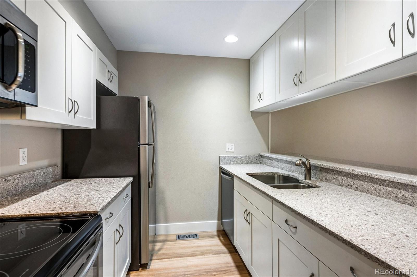 MLS Image #10 for 1180 s monaco parkway,denver, Colorado